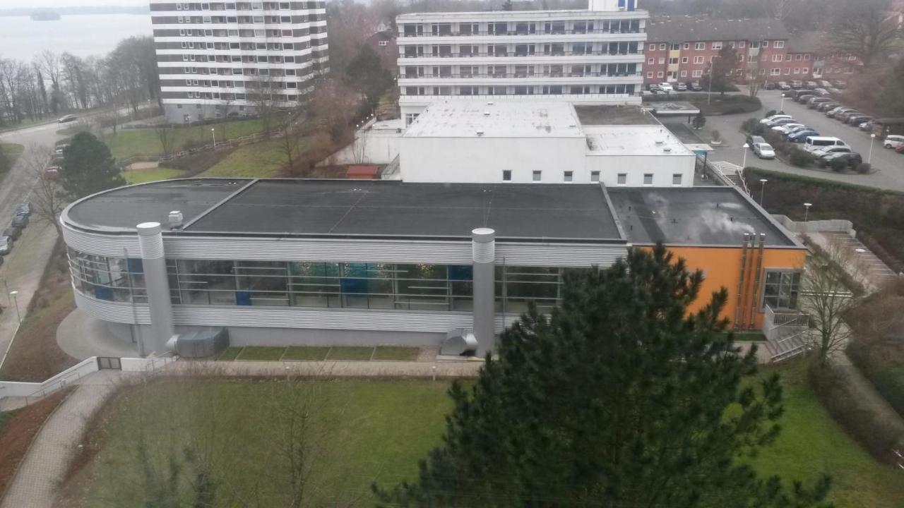 Ploen - Traumhafter Seeblick ภายนอก รูปภาพ